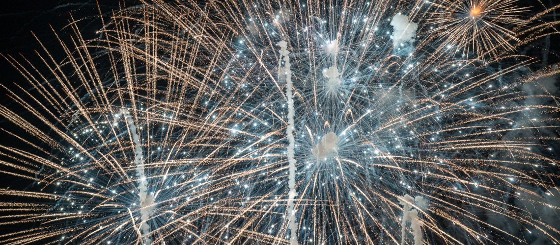 disney-enchantment-fireworks-zoom-2.jpg